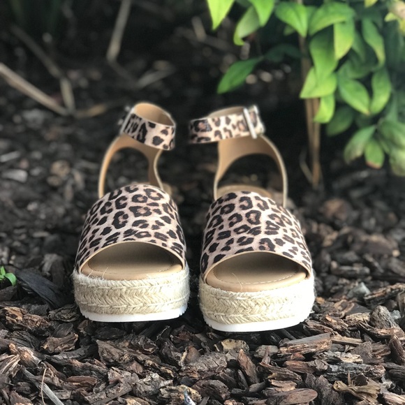 Leopard buckle strap espadrille sandal - Picture 7 of 7